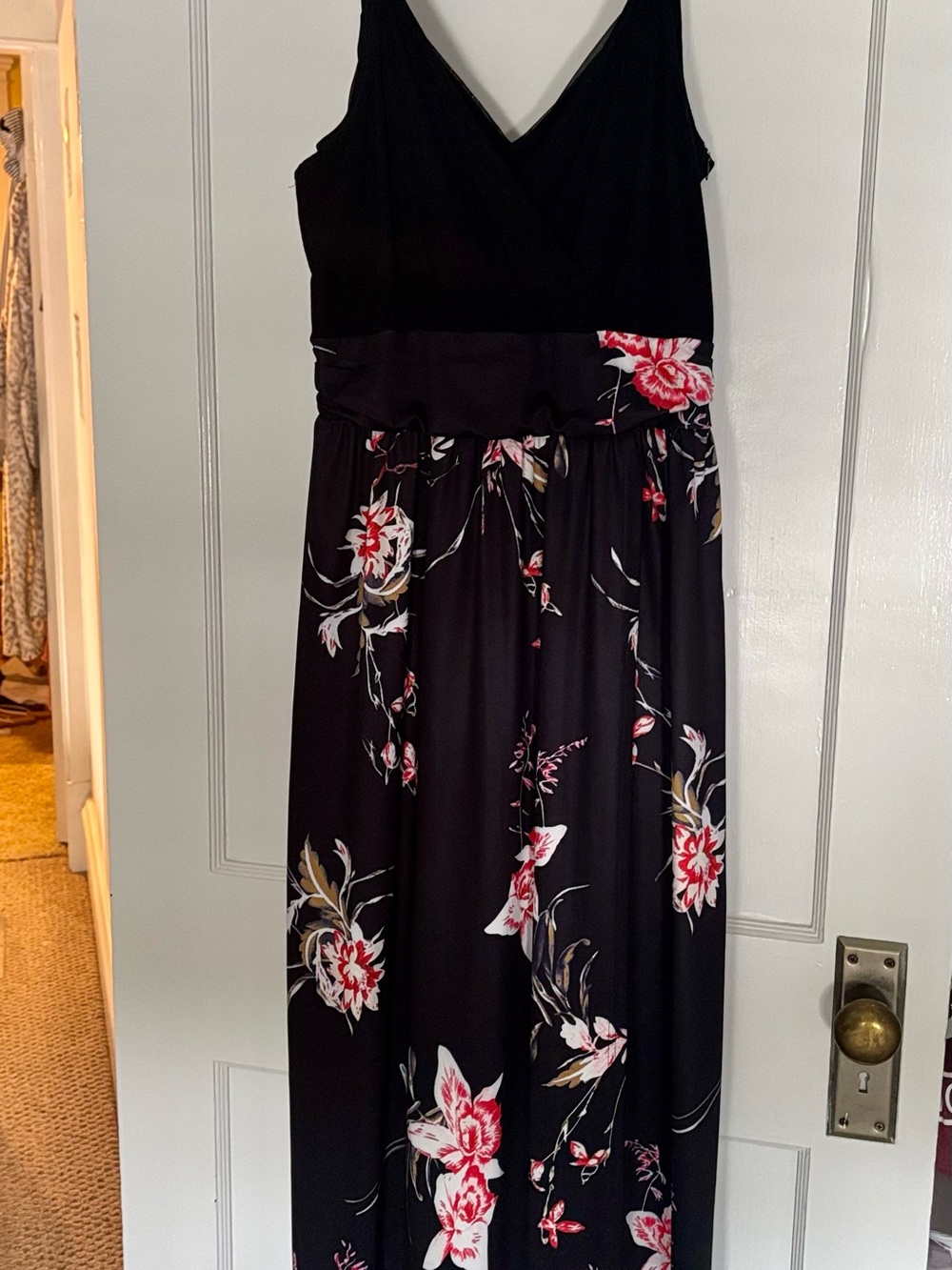 Black Floral V-Neck Maxi Dress - Unbranded